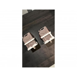 RC Jerrycan Fronthalterung 1:10 für Boom Racing Land Rover Series III – Real Scale Zubehör