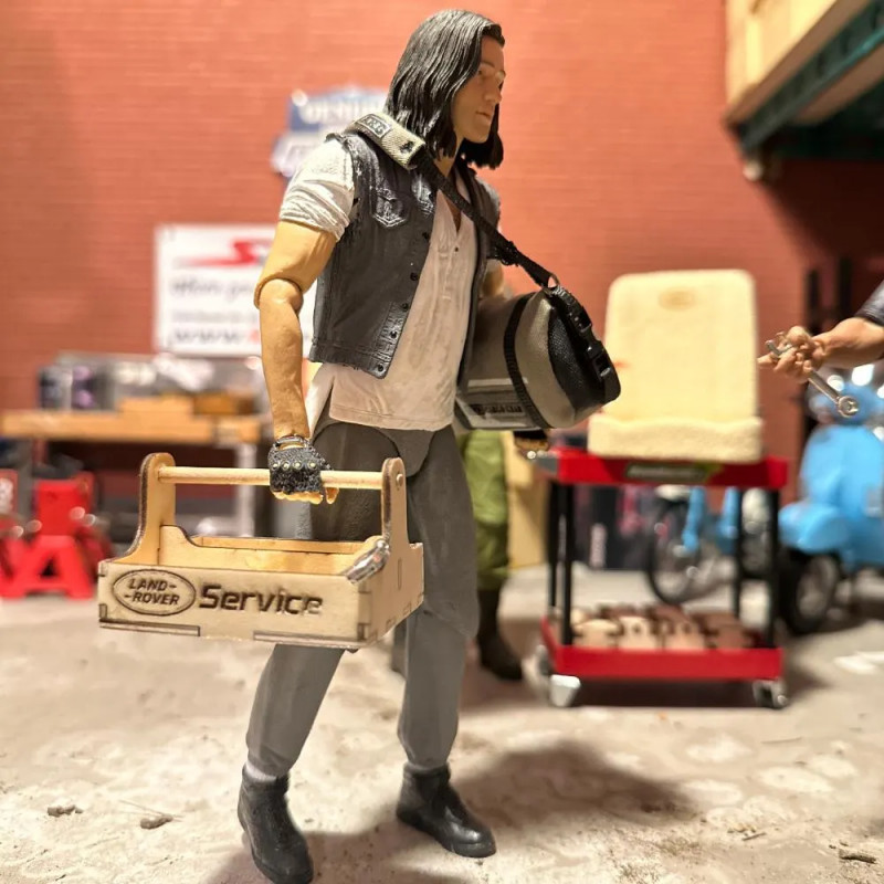 CRM Holzwerkzeugkiste in 1/10 with Beschriftung wie abgebild